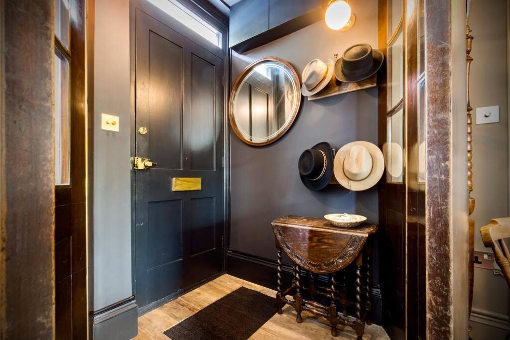 Kings Cross, Self-Contained House & Private Garden Vila Londres Exterior foto