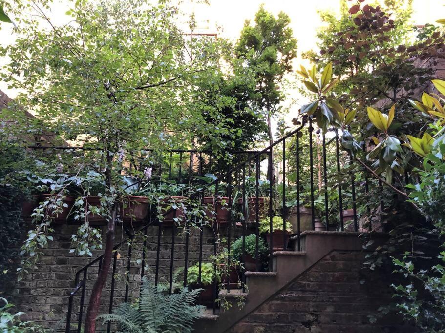 Kings Cross, Self-Contained House & Private Garden Vila Londres Exterior foto
