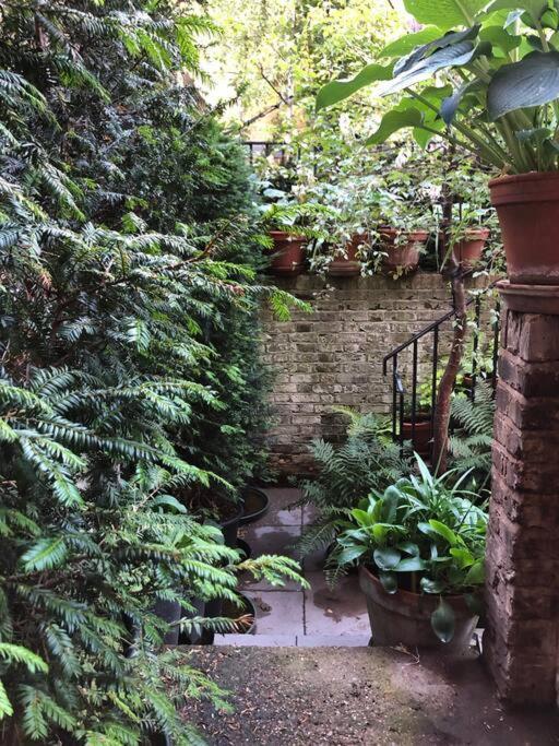 Kings Cross, Self-Contained House & Private Garden Vila Londres Exterior foto