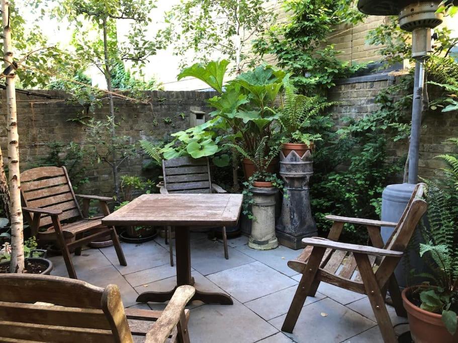 Kings Cross, Self-Contained House & Private Garden Vila Londres Exterior foto